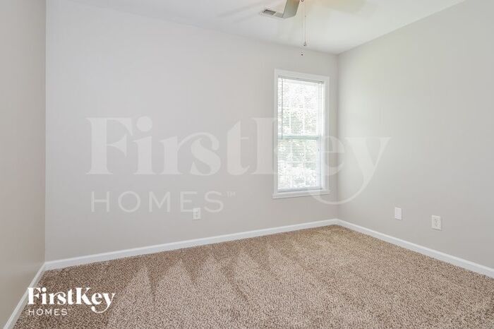 Building Photo - 6015 Trailshead Dr