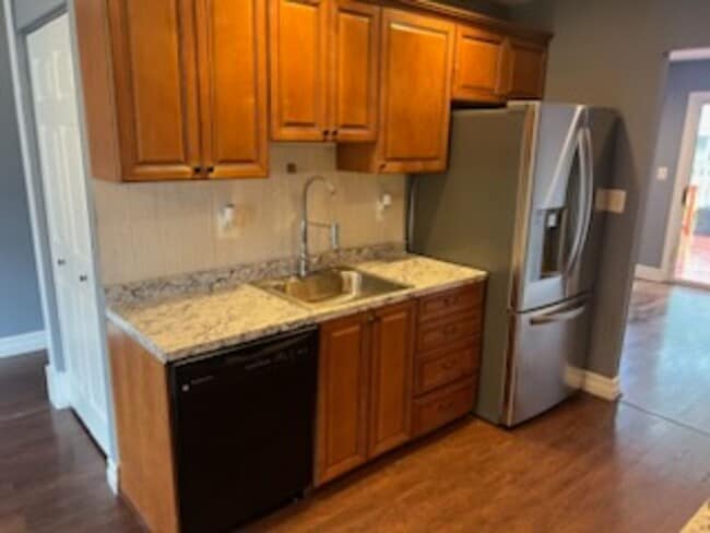 Building Photo - Beautiful 3 Bedroom 1.5 Bathrooms Anne Arundel County Town Home