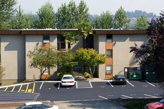 Building Photo - 390 Rencliffe Apartments