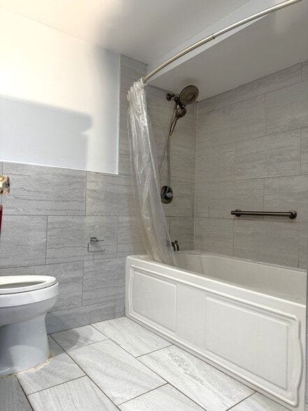 Building Photo - 9942 Frederick Rd