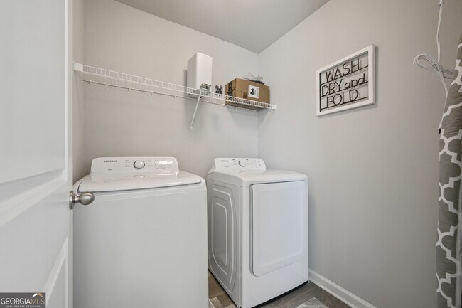 Building Photo - 2059 Pinnacle Walk