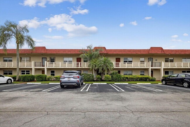 Building Photo - 5 Abbey Ln