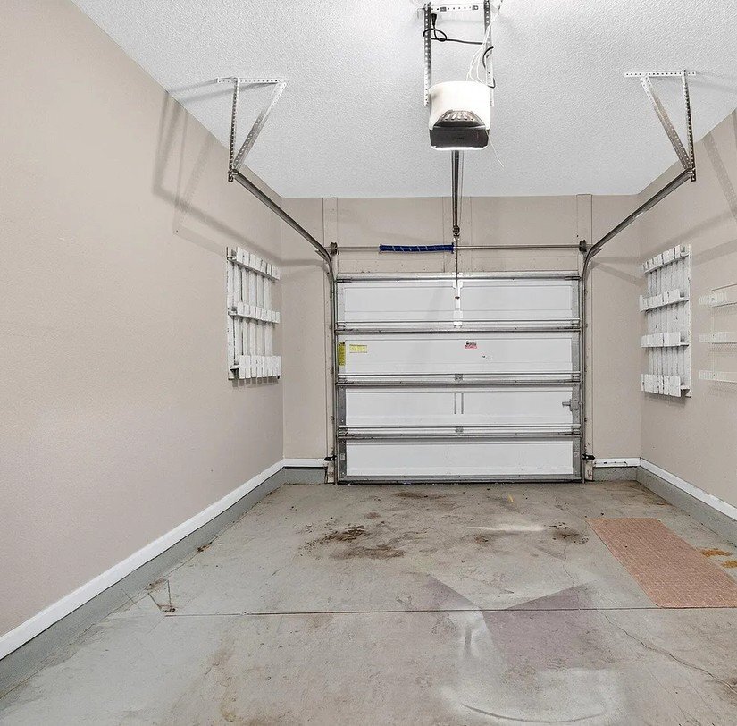 Building Photo - 72 Amistad Dr