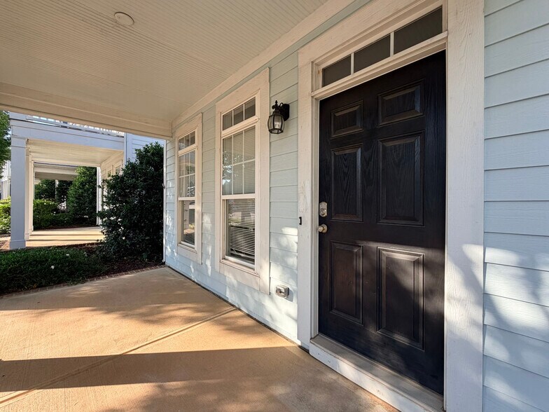 Building Photo - 7754 Acc Blvd