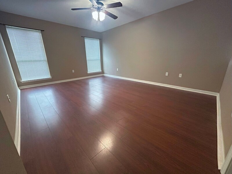 Building Photo - 42432 Palmstone Ave