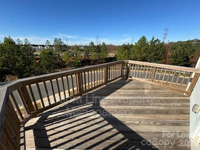 Building Photo - 14910 Meacham Farm Dr