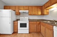 Building Photo - 330 Mt Everest Dr