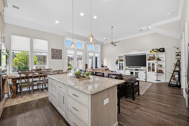 Building Photo - 2703 Kinsley Oaks Dr