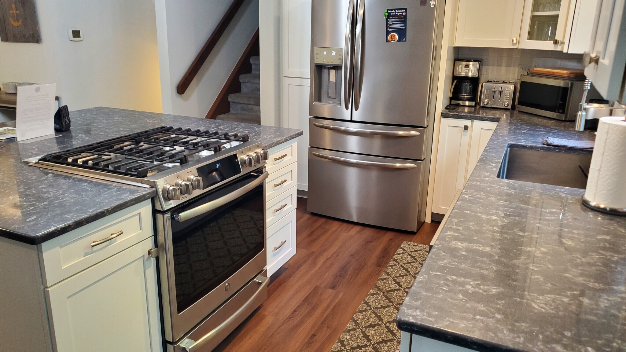 Building Photo - 7967 Sunset Dr