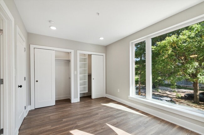 Building Photo - 1739 Page St