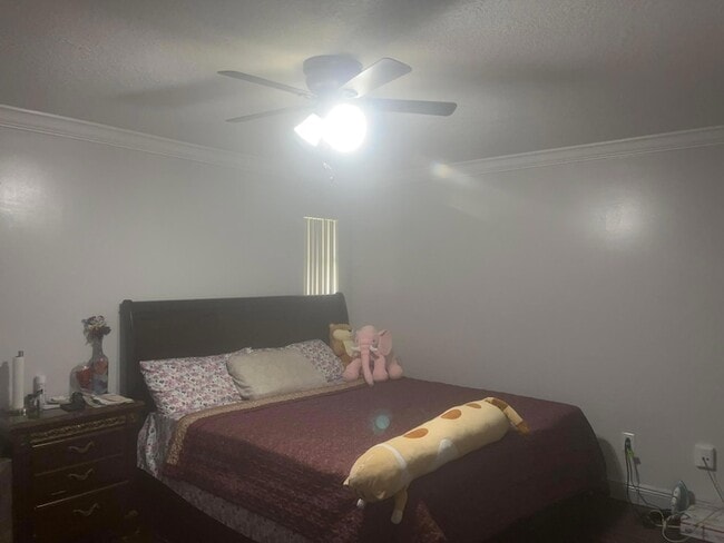 Building Photo - 1322 Pines Ln