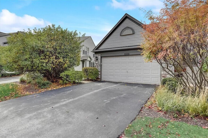 2 Car Garage - 3333 Bromley Ln