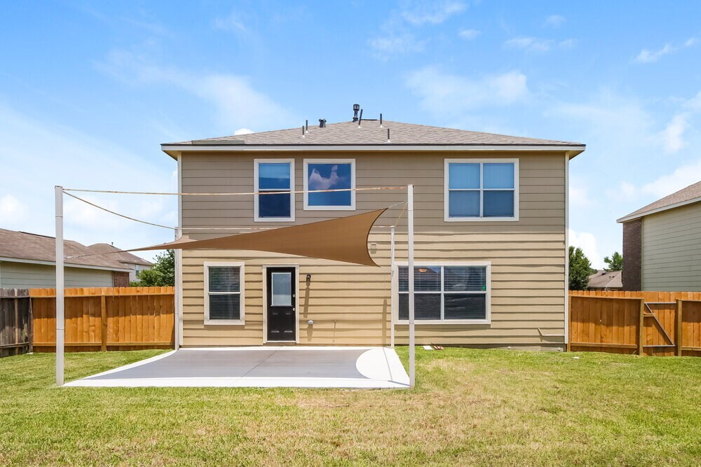 Building Photo - 8715 Sunset Pond Dr