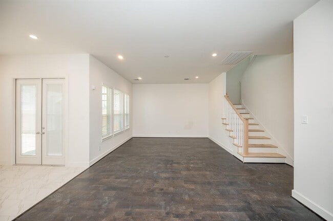 Building Photo - 11519 Silverman Trails