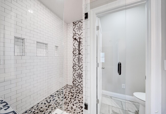 Building Photo - 742 Vista del Sol Ln