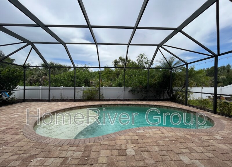 Building Photo - 8426 White Poplar Dr