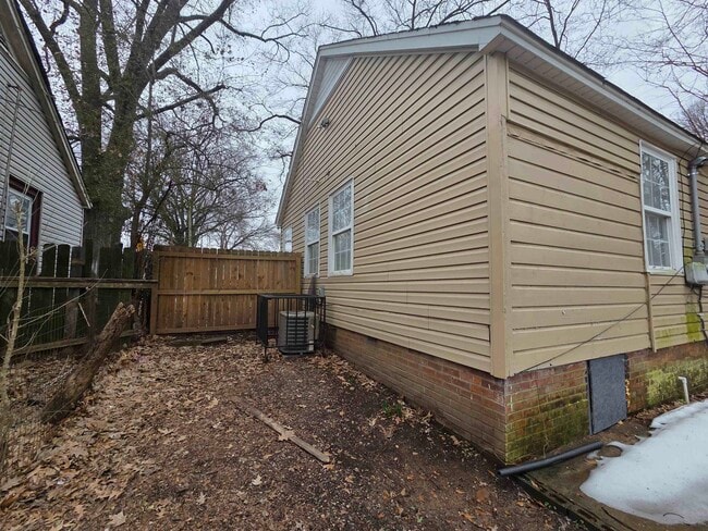 Building Photo - 3458 Radford Rd