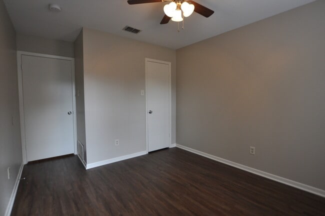 Building Photo - Coming Soon: Stunning 3 Bedroom, 2 Bathroo...