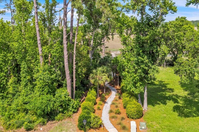 Building Photo - 158 Bluffside Cir