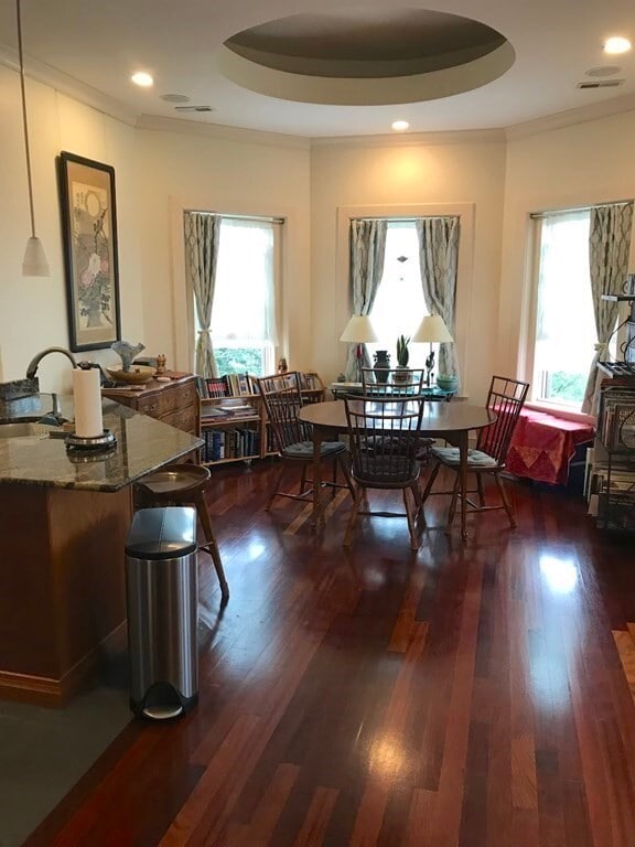 Building Photo - 55 Magazine St