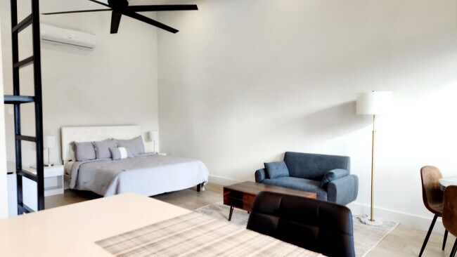 Building Photo - 2635 Dalemead St