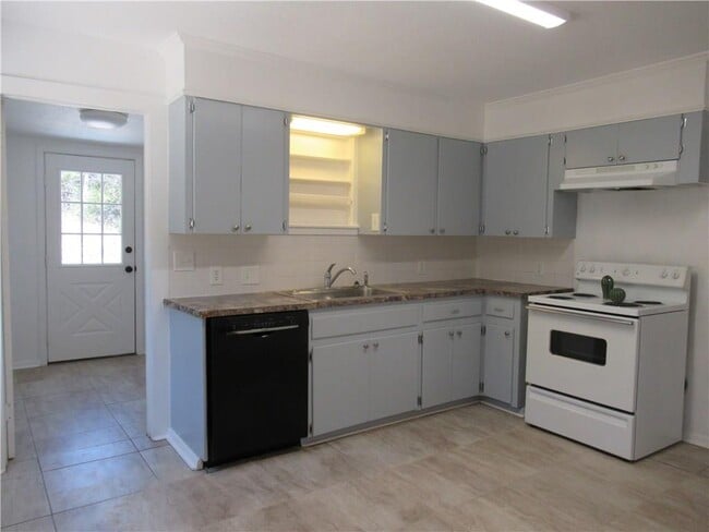 Building Photo - 10612 Deer Canyon Rd