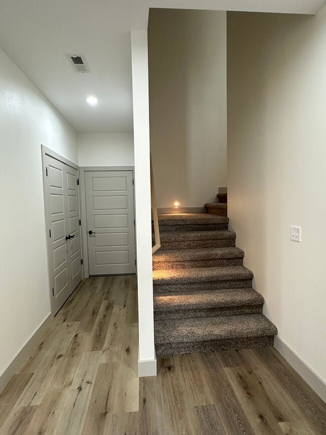 Building Photo - BRAND NEW 4 BED 3 BATH in WAYNESVILLE