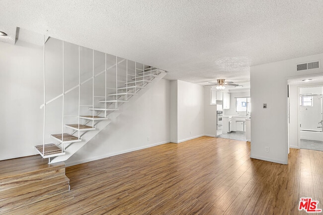 Building Photo - 2332 S Beverly Glen Blvd