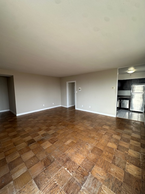 Building Photo - 1121 N Waverly Pl