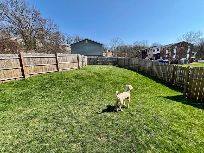 Building Photo - 8099 Nuttals Grove Rd