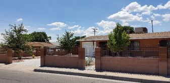 Building Photo - 1149 Carlos Rey Cir SW
