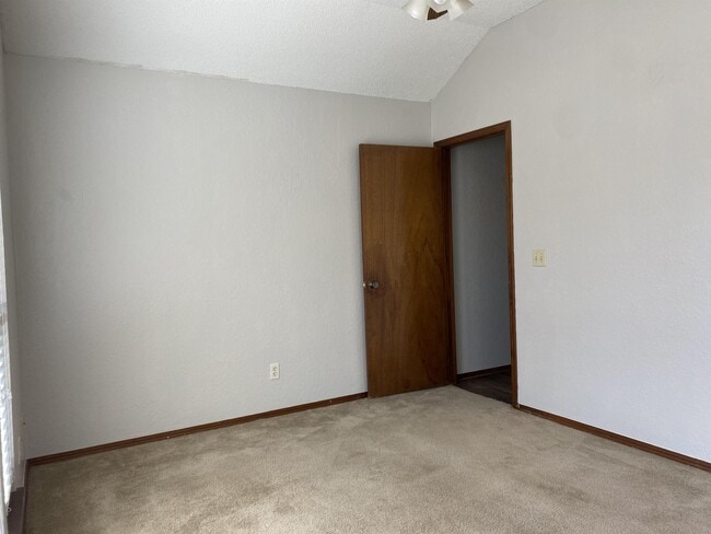 Building Photo - 541 NW 170th St