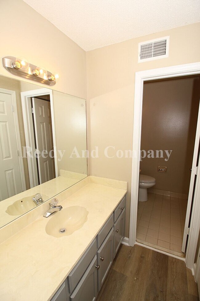 Building Photo - 4496 Green Creek