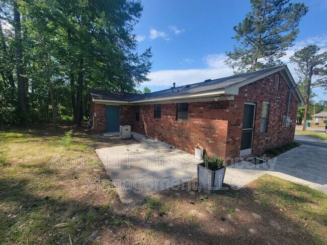 Building Photo - ~103 Blue Ct