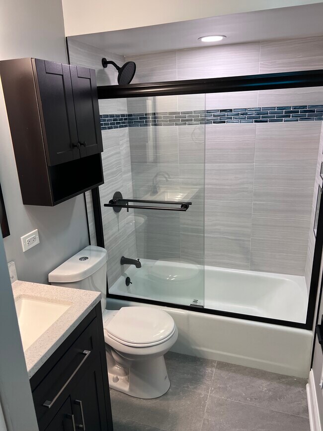 Building Photo - 3760 W 120th St