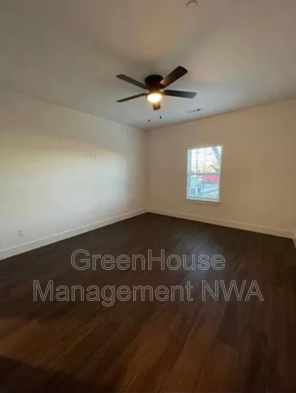 Building Photo - 503 S 7th St