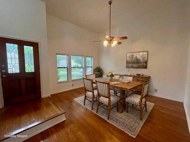 Building Photo - Spacious 3 Bedroom/2.5 Bath home with Large Game Room and Fabulous Deck ~ Move in Ready!