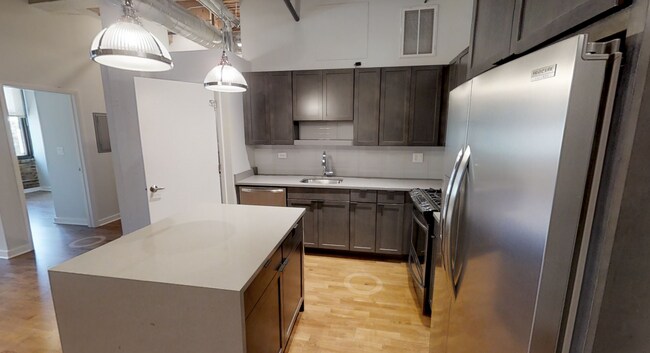 Building Photo - 108 N Green St