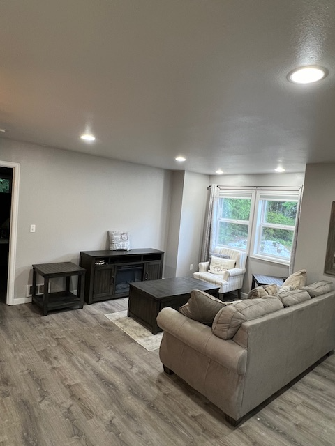 Building Photo - 10635 Woodchuck Ln SE