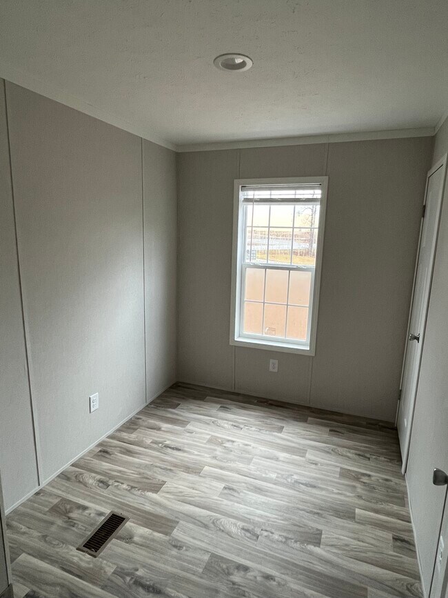 Building Photo - 205 Mountain Village Cir