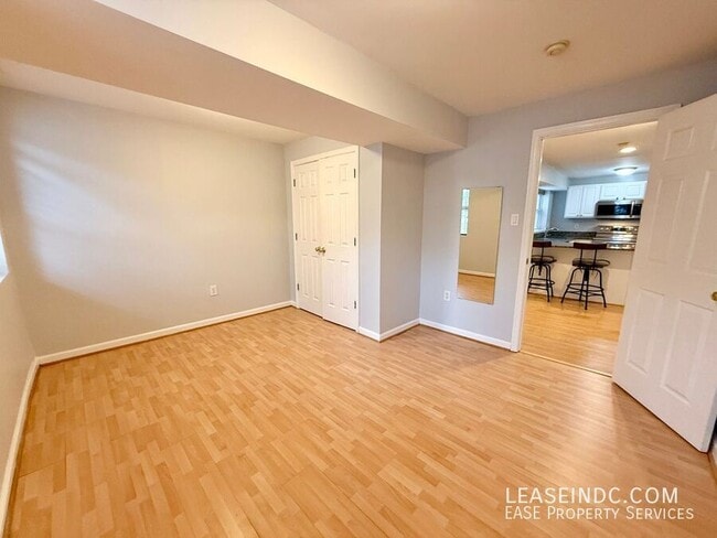 Building Photo - 1020 Fairmont St NW