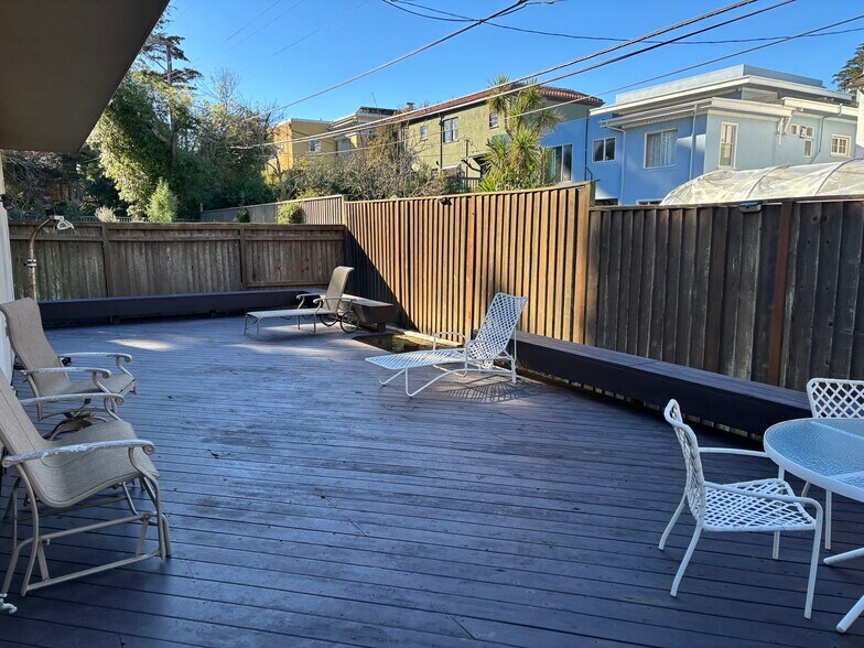 Building Photo - 66 Merced Ave