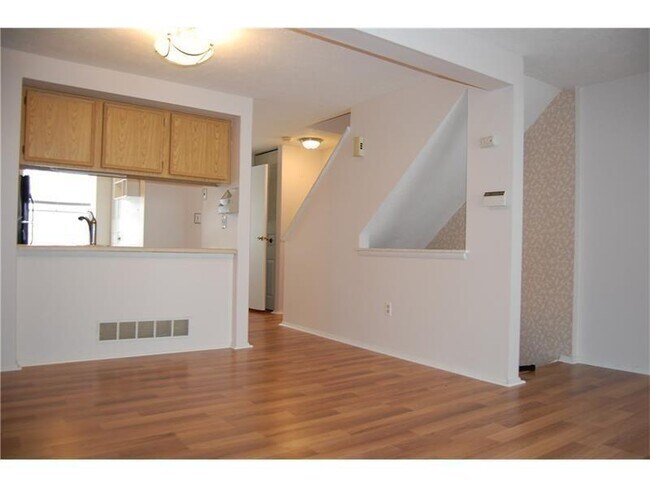 Building Photo - 119 Ligonier Ln