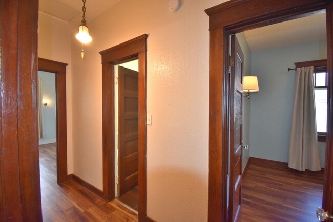 Building Photo - Beautiful Unique Home in Downtown Lebanon!