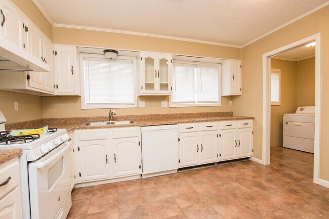 Building Photo - 4620 Prospect Rd