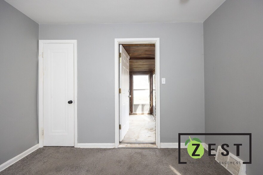 Building Photo - PRE-LEASING NOW!!!