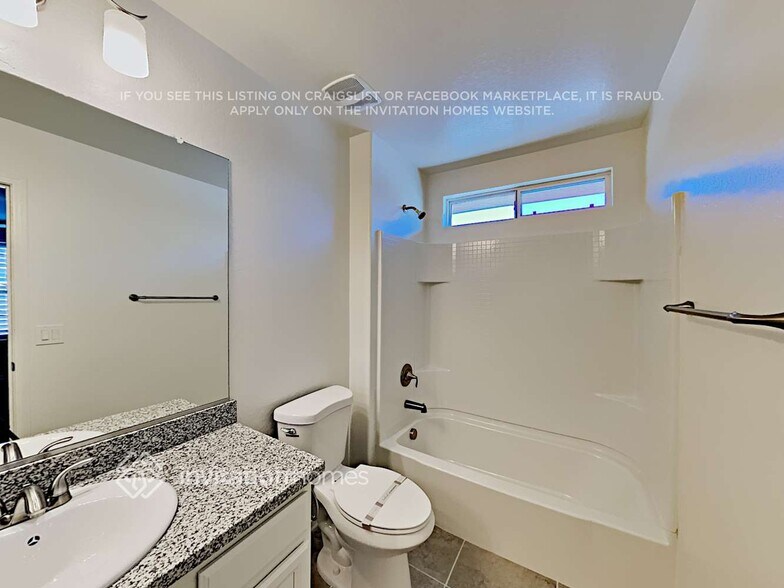 Building Photo - 4239 E Pony Ln