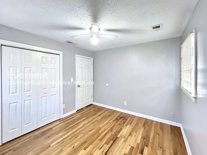 Building Photo - 1214 Calhoun Ave