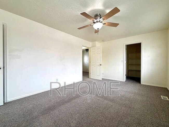 Building Photo - 326 Fenton Ave