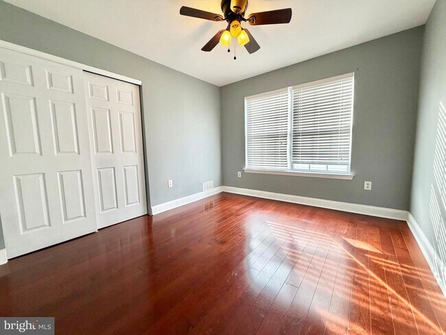 Building Photo - 37 Richards Rd